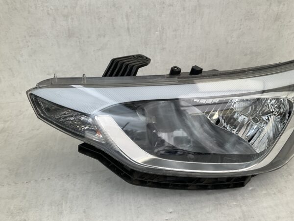 KOPLAMP HYUNDAI I20 LED 92101C8000 U009GBLX LINKS HY-4558
