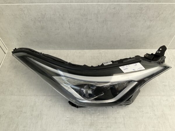 KOPLAMP TOYOTA CHR FULL LED 81110-F4280-00 RECHTS TO-4551