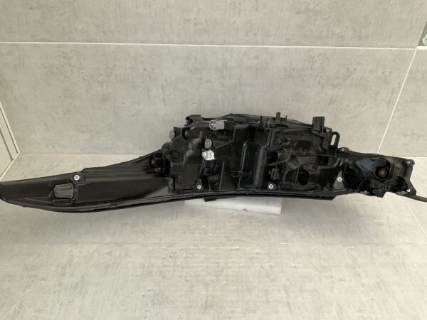 KOPLAMP TOYOTA CHR FULL LED 81110-F4280-00 RECHTS TO-4551