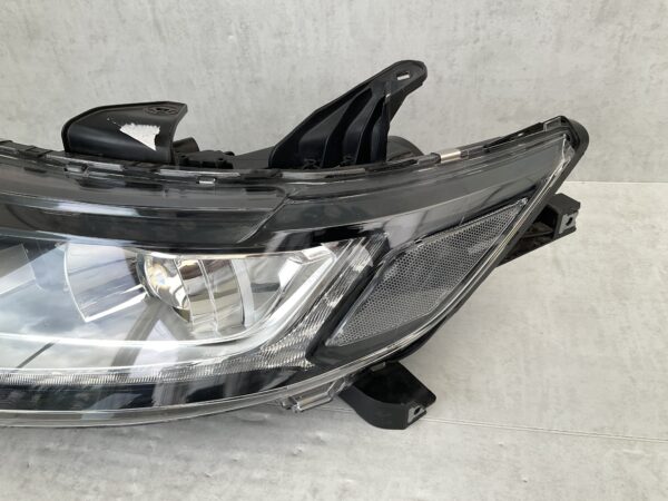 KOPLAMP MITSUBISHI OUTLANDER 4BX15 8301CB-53 LINKS MI-4549