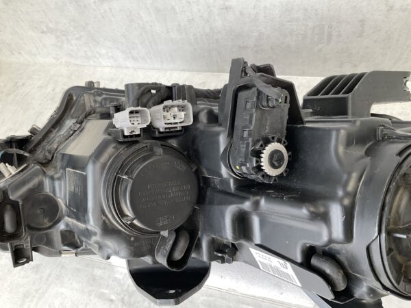 KOPLAMP MITSUBISHI OUTLANDER 4BX15 8301CB-53 LINKS MI-4549