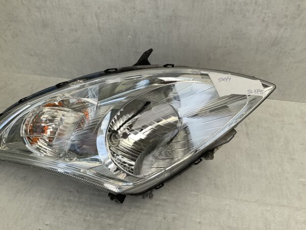 KOPLAMP SUZUKI SWIFT ORIGINEEL RECHTS SU-3795
