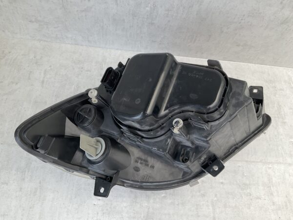 KOPLAMP MERCEDES W906 SPRINTER A9068200261 RECHTS MB-4550