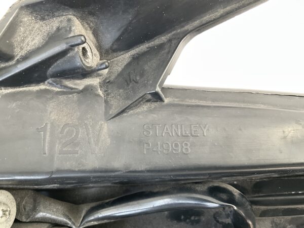 KOPLAMP MAZDA 5 2.0 XENON P4998 RECHTS MA-4532