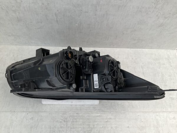 KOPLAMP KIA STONIC 17-21 ORIGINEEL 92101-E4 LINKS KI-4576