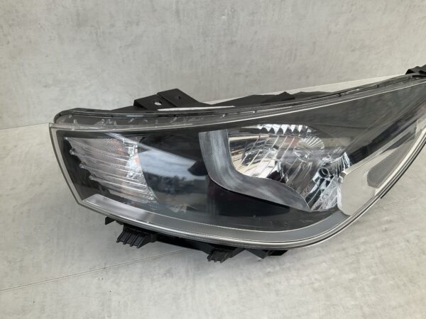 KOPLAM KIA RIO IV STANDAARD 17- 92101-H8 LINKS KI-4601