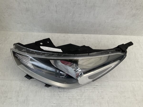 KOPLAM KIA RIO IV STANDAARD 17- 92101-H8 LINKS KI-4601