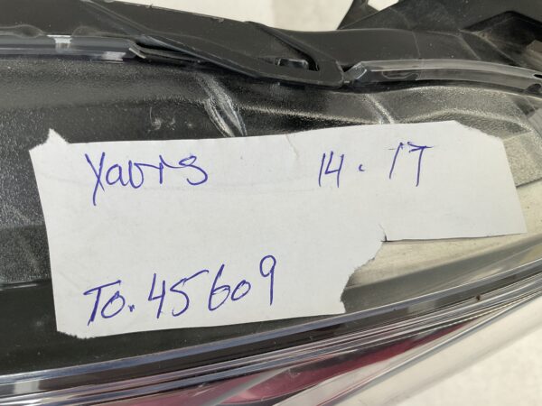 KOPLAMP TOYOTA YARIS 14-17 ORIGINEEL RECHTS TO-45609
