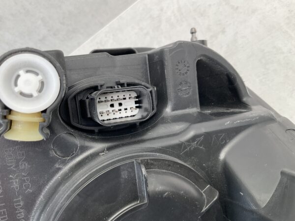 KOPLAMP FORD FOCUS MK4 LED JX7B-13W030AE LINKS FO-3811