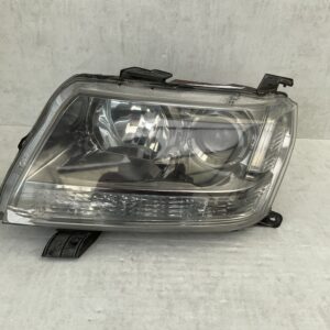 KOPLAMP SUZUKI VITARA ORIZINEEL LED 10059083 LINKS SU-4620