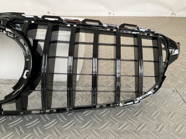 GT Panamericana Grill Mercedes C Klasse W205 Facelift 17-21 Camera Zwart Grille W205-FL