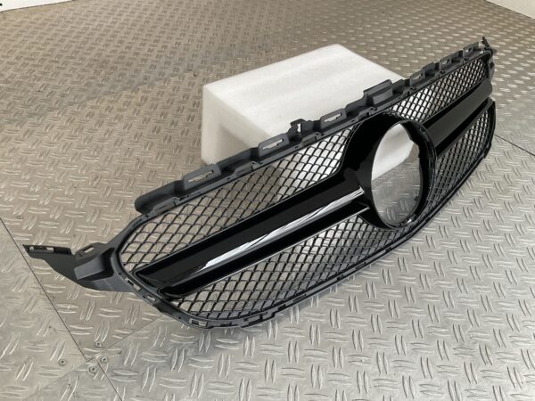 Grill Mercedes W205 C Klasse C43 Hoogglans AMG-line AMG Look Zwart Grille W205-C43