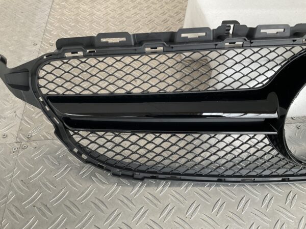 Grill Mercedes C Klasse W205 C43 Hoogglans AMG-line AMG Look Zwart Grille W205-C43