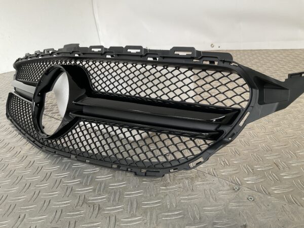 Grill Mercedes W205 C Klasse C43 Hoogglans AMG-line AMG Look Zwart Grille W205-C43