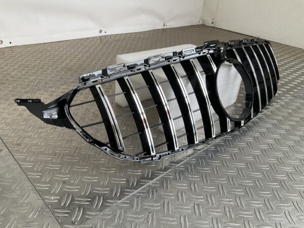 Grill Mercedes C Klasse W205 14-17 Panamericana GT Grille Camera Chrome W205-C