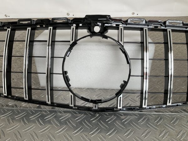 Grill Mercedes C Klasse W205 14-17 Panamericana GT Grille Camera Chrome W205-C