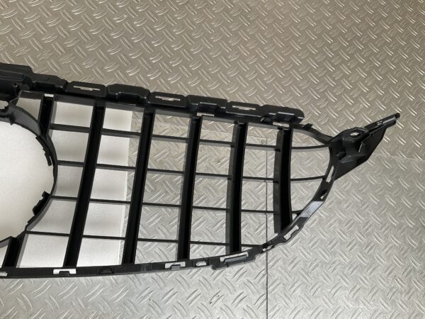 Grill Mercedes C Klasse W205 14-17 Panamericana GT Grille Camera Chrome W205-C