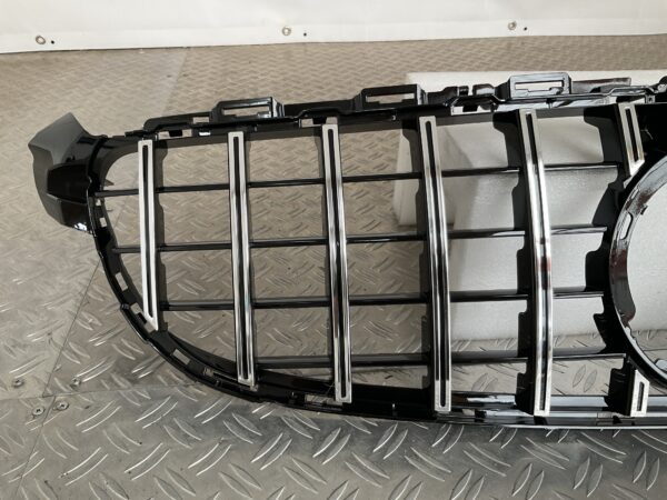 Grill Mercedes C Klasse W205 C63 Facelift 17-21 Panamericana GT Grille Camera Chrome W205-C63