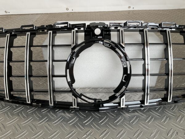 Grill Mercedes C Klasse W205 C63 Facelift 17-21 Panamericana GT Grille Camera Chrome W205-C63