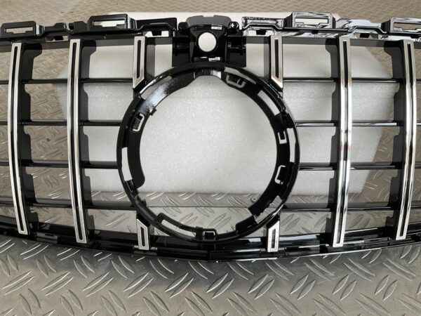 Grill Mercedes C Klasse W205 C63 Facelift 17-21 Panamericana GT Grille Camera Chrome W205-C63