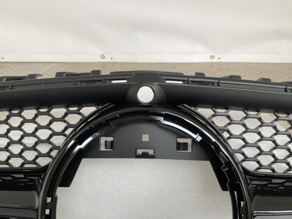 Grill Mercedes CLA Klasse W118 CLA 35 AMG 19-23 Hoogglans Camera Zwart Grille W118-c35