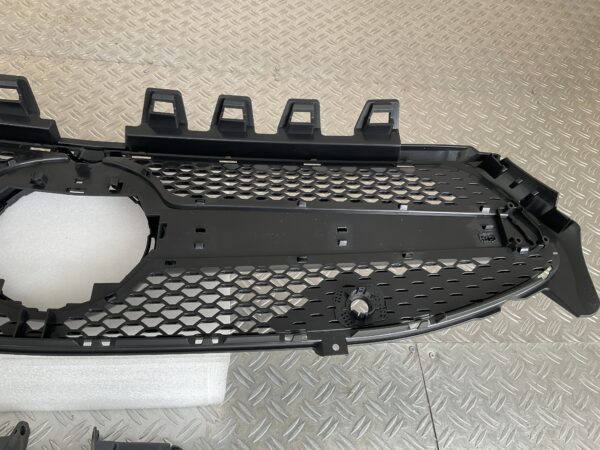 Grill Mercedes CLA Klasse W118 CLA 35 AMG 19-23 Hoogglans Camera Zwart Grille W118-c35