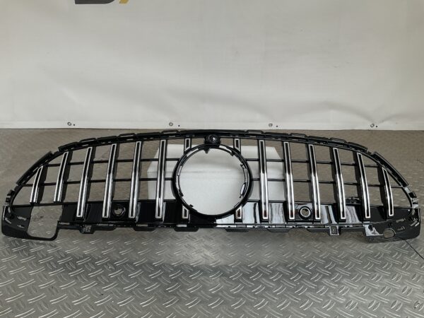 Grill Mercedes C Klasse W206 22-25 GT Panamericana Grille Camera Chrome W206