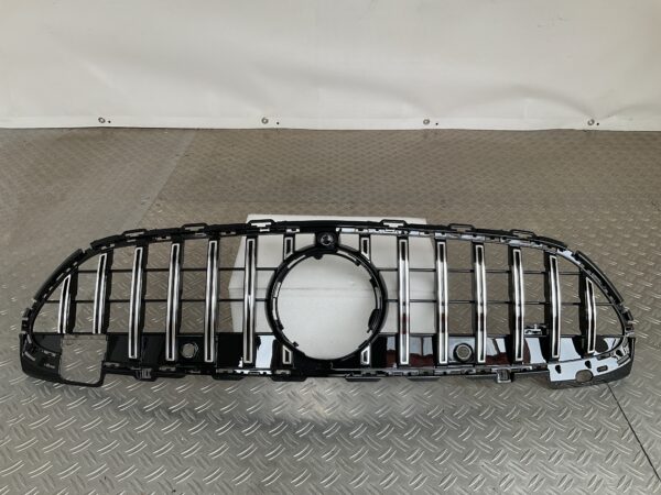 Grill Mercedes C Klasse W206 22-25 GT Panamericana Grille Camera Chrome W206