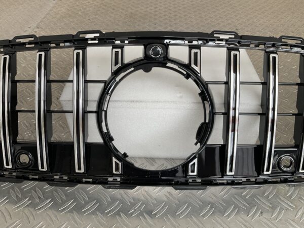 Grill Mercedes C Klasse W206 22-25 GT Panamericana Grille Camera Chrome W206
