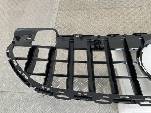 Grill Mercedes C Klasse W206 22-25 GT Panamericana Grille Camera Chrome W206