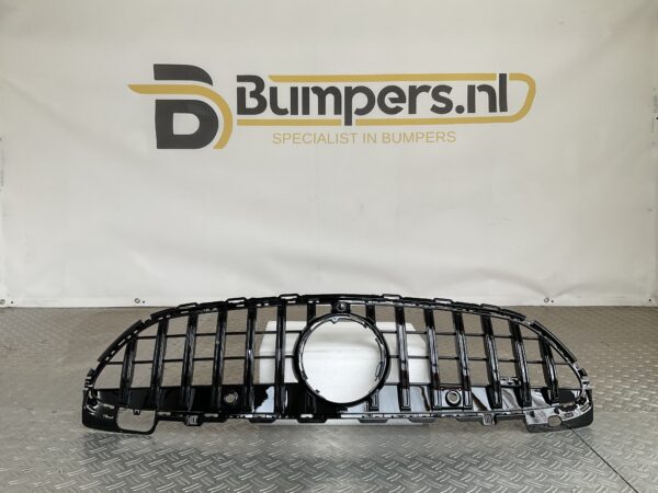 Grill Mercedes C Klasse W206 22-25 GT Panamericana Grille Camera Zwart W206