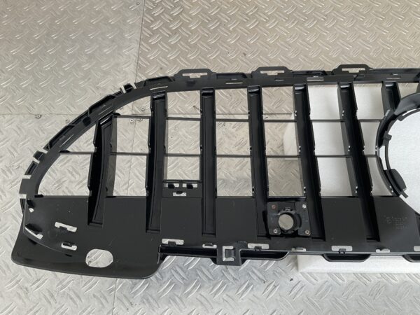 Grill Mercedes C Klasse W206 22-25 GT Panamericana Grille Camera Zwart W206