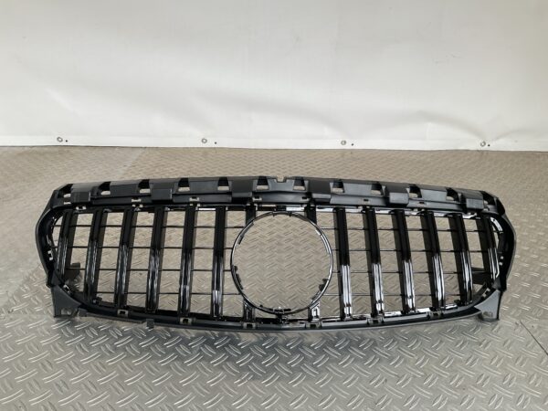 Grill Mercedes CLA Klasse W117 13-16 GT Panamericana Grille Zwart W117-B