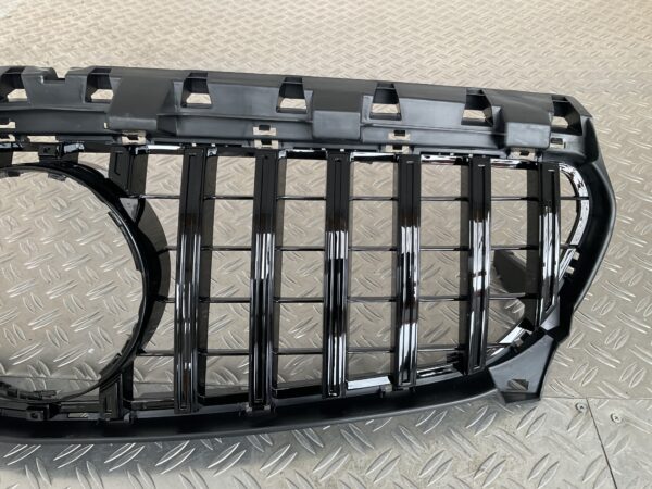 Grill Mercedes CLA Klasse W117 13-16 GT Panamericana Grille Zwart W117-B