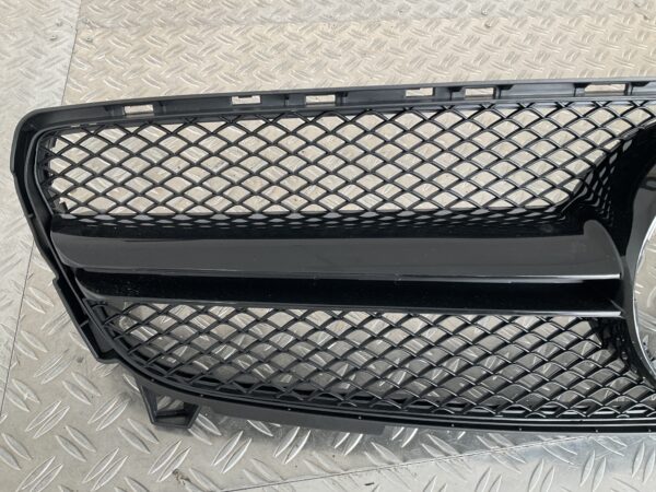 Grill Mercedes A Klasse W176 A45 AMG Facelift16-19 Hoogglans Grille Zwart W176-A45