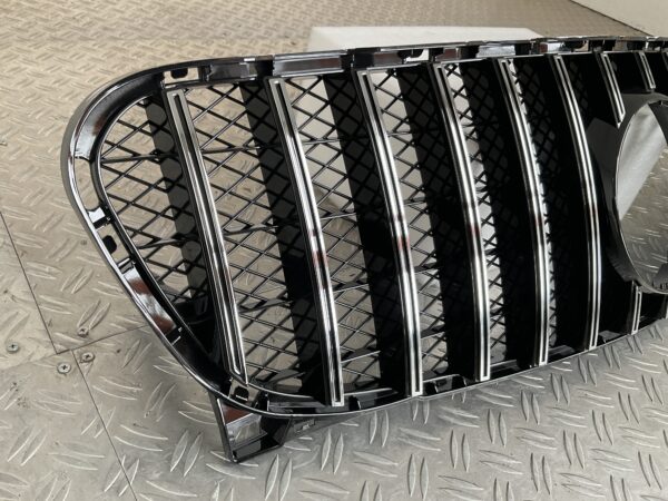 Grill Mercedes GLA Klasse W156 13-16 GT Panamericana Grille Chrome W156