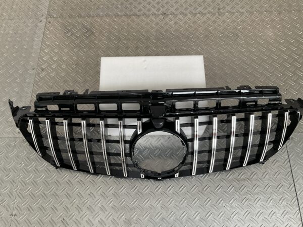 Grill GT Panamericana Mercedes E Klasse W213 16-21 Grille Camera Chrome W213