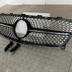 Grill Mercedes GLA Klasse W156 Facelift 16-19 Diamond Grille W156-D