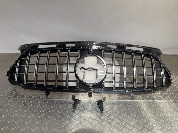 Grill Mercedes GLA Klasse H247 GT Panamericana Grille Camera Chrome H247-C