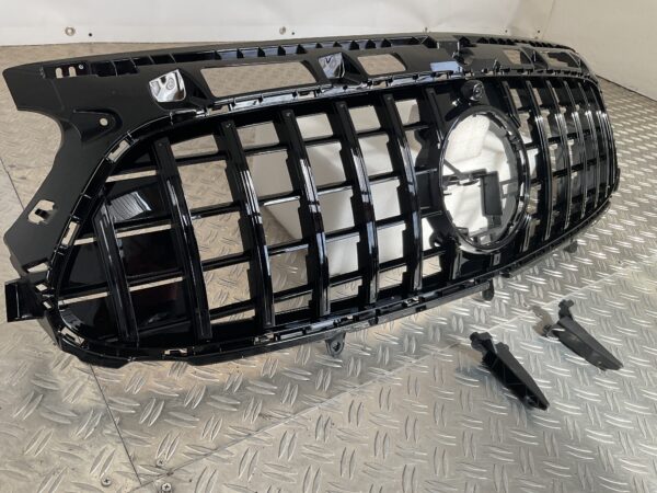 Grill Mercedes GLA Klasse H247 GT Panamericana Grille Camera Zwart H247-B