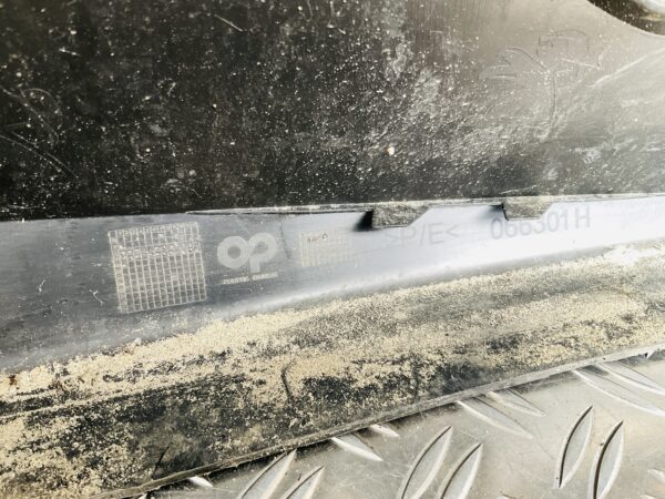Bumper Peugeot 208 2020-2024 066301H Voorbumper 2-J4-14588z