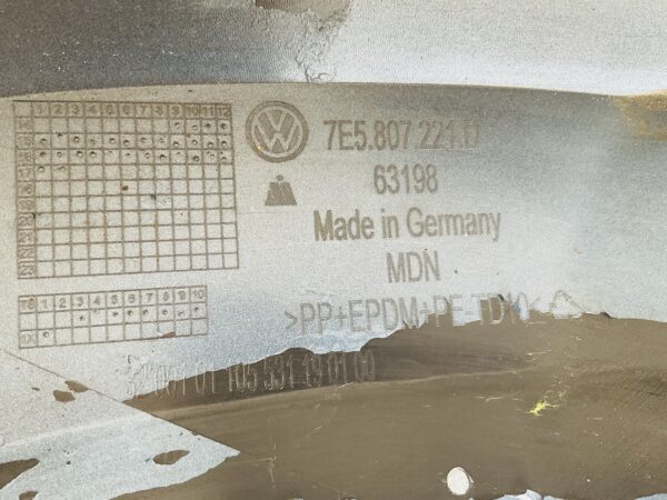 Bumper Volkswagen Transporter T6 7E5807221D Voorbumper 2-C10-14661z