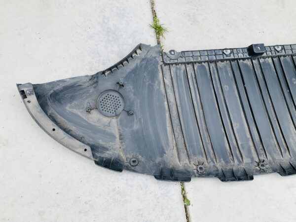 Onderplaat Tesla Model Y 1812159-00-A Bumperlip TE-21518
