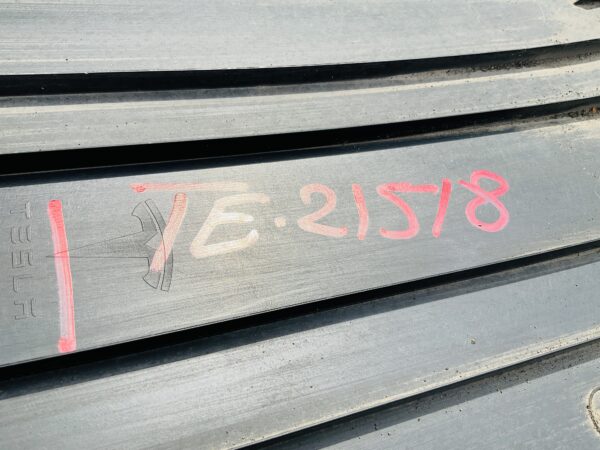 Onderplaat Tesla Model Y 1812159-00-A Bumperlip TE-21518