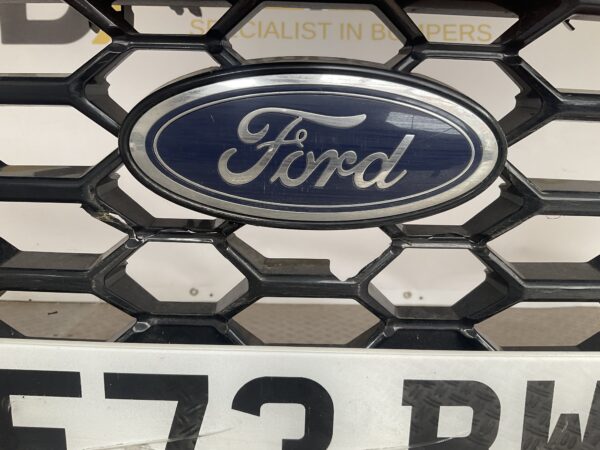 Bumper Ford Fiesta MK8 Facelift Stline ST-Line N1BB-17757-B Voorbumper D7-14845z