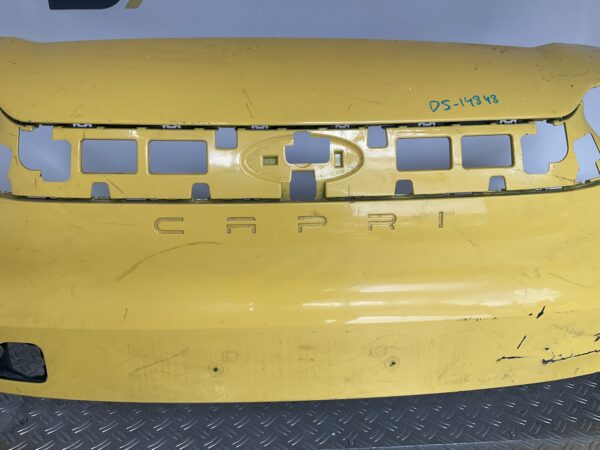 Bumper Ford Capri EV 24- R2KB-17F003-A Voorbumper D5-14848z