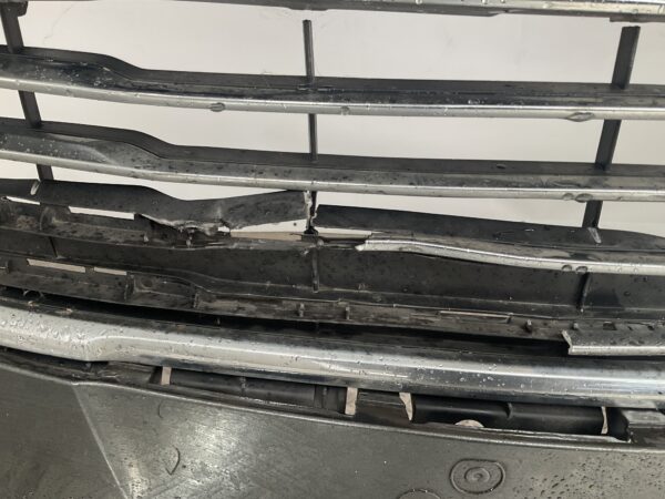 Bumper Ford Fiesta MK8 17-21 H1BB-17757-A Voorbumper D10-14856z