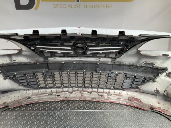 Bumper Opel Astra J 4 2007-2011 13264551 Voorbumper