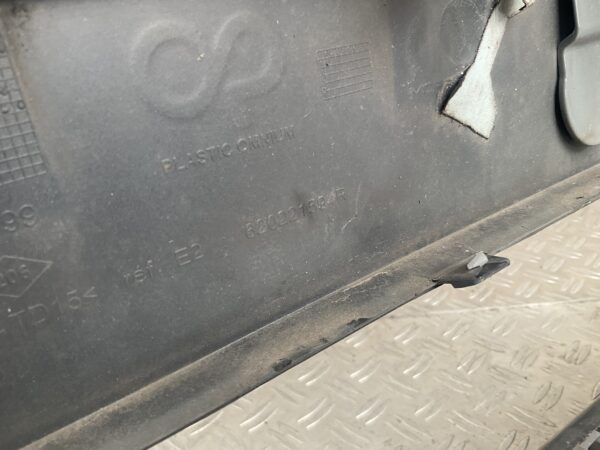 Bumper Fiat Talento Bus 16-19 620221594R Voorbumper F10-14990z