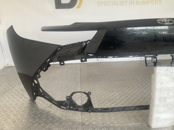 Bumper Toyota CHR C-HR ii 23- 52715-F4010 Voorbumper E2-15036z